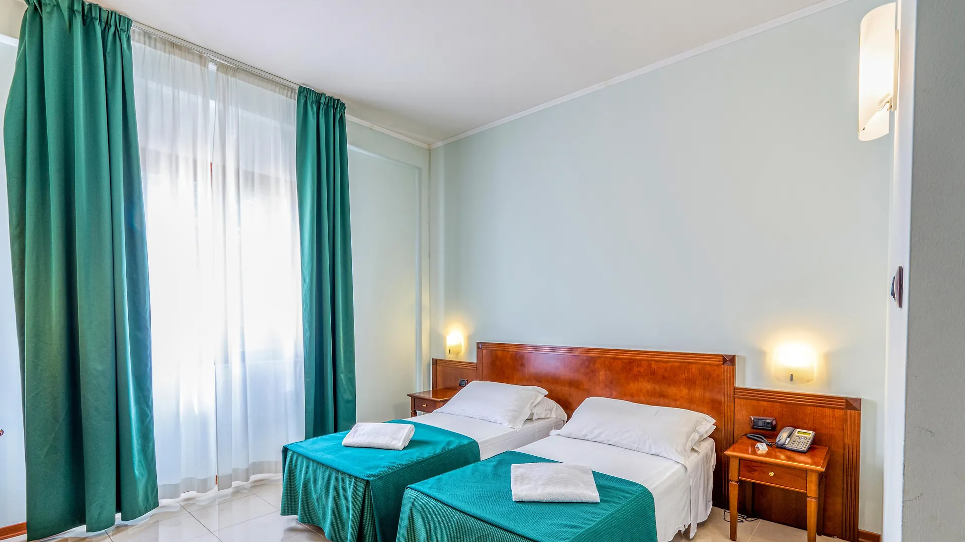 Hotel Le Torri Arborea 4*,  Italy