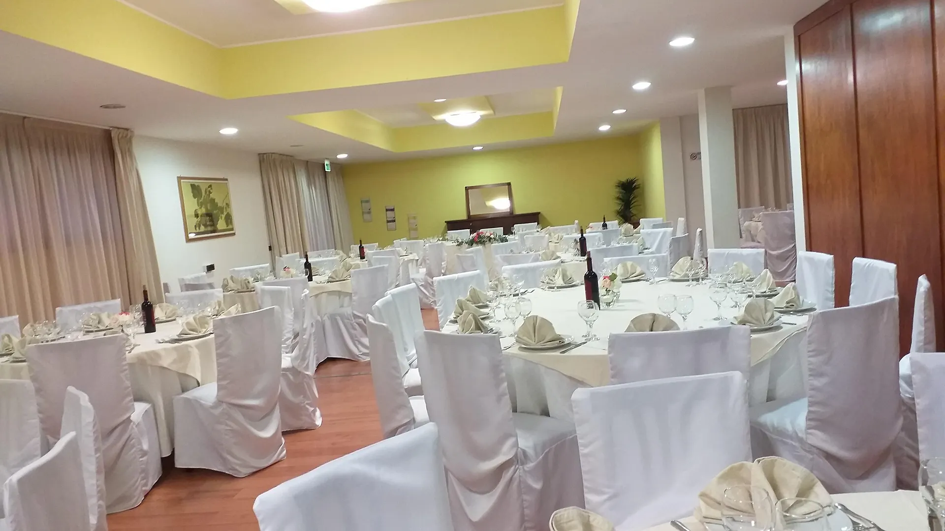 Hotel Le Torri Arborea Italy